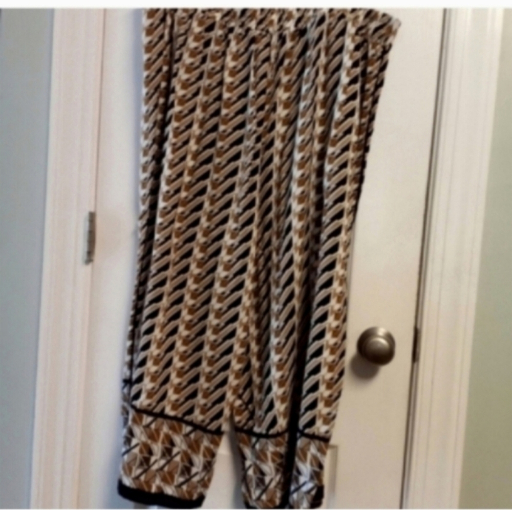 Stylish Mlle Gabrielle Geometric Capris Women's 3X Tan Brown EUC Summer